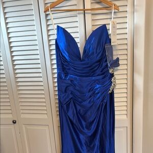 Elegant Blue Evening Gown